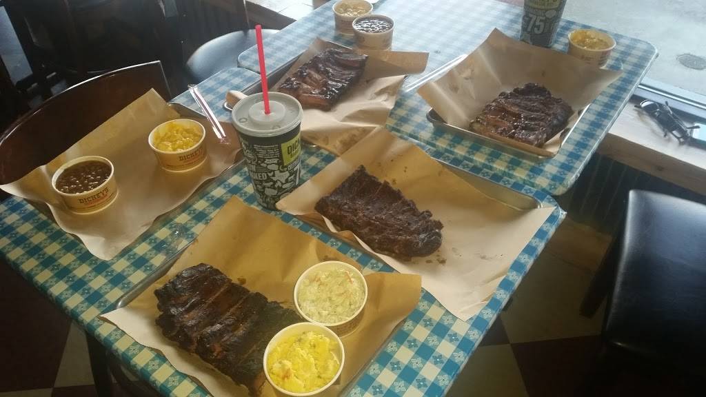 Dickeys Barbecue Pit | restaurant | 14260 H, Centreville Square, Centreville, VA 20121, USA | 5712814846 OR +1 571-281-4846