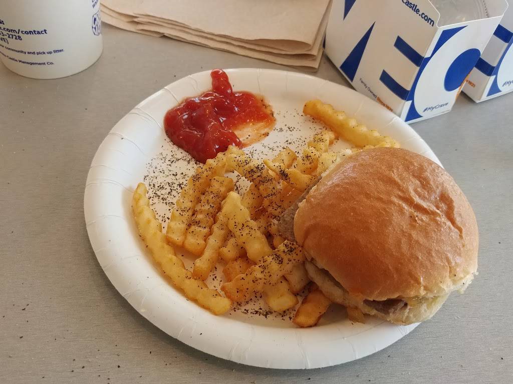 White Castle | restaurant | 5615 Lindbergh Blvd, St. Louis, MO 63123, USA | 3148422733 OR +1 314-842-2733