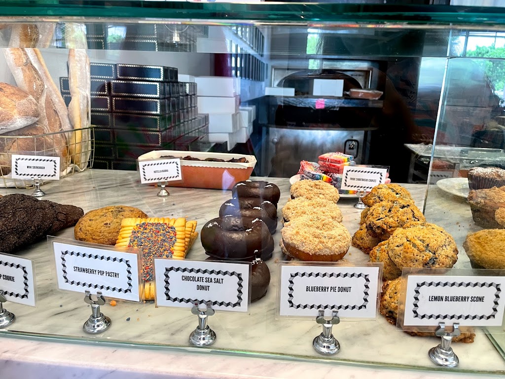 Bakery Lorraine at the Rim | bakery | 17503 La Cantera Pkwy, San Antonio, TX 78257, USA | 2104154066 OR +1 210-415-4066