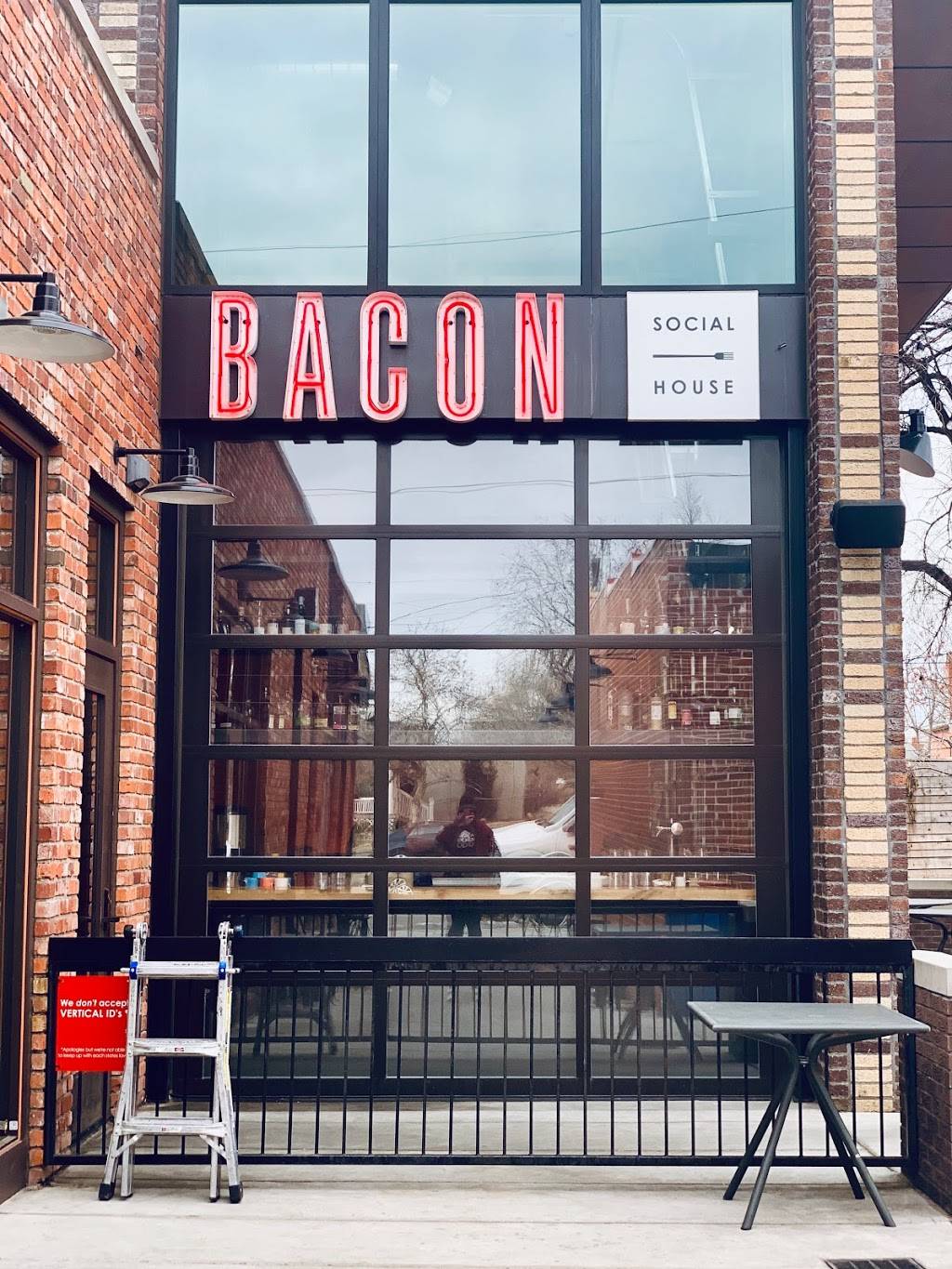 Bacon Social House | restaurant | 2434 W 44th Ave, Denver, CO 80211, USA | 7205507065 OR +1 720-550-7065