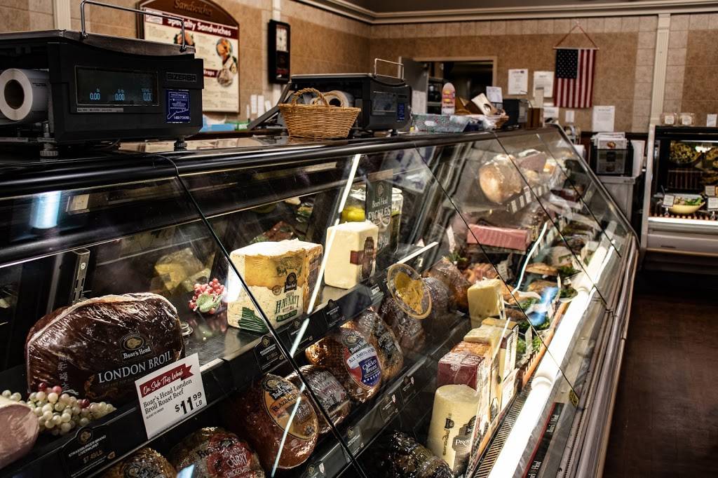 LaBonnes Market | restaurant | 639 Straits Turnpike, Watertown, CT 06795, USA | 8602749631 OR +1 860-274-9631