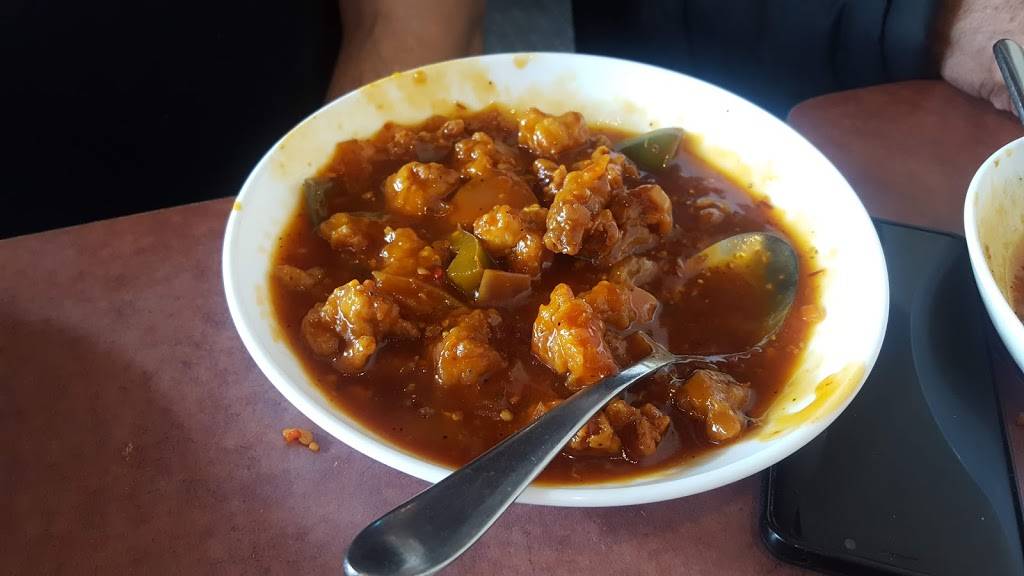 Guddus Chilli Chicken | restaurant | 205 Van Kirk Dr, Brampton, ON L7A 3V4, Canada | 9058465060 OR +1 905-846-5060