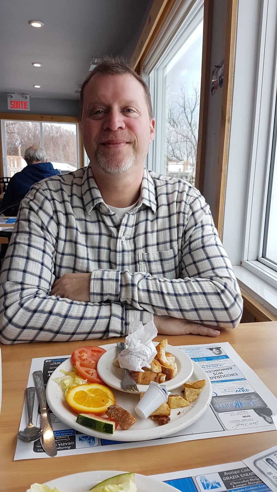 Restaurant Au Gueuleton | restaurant | 4320 QC-132, Contrecoeur, QC J0L 1C0, Canada | 4505875686 OR +1 450-587-5686