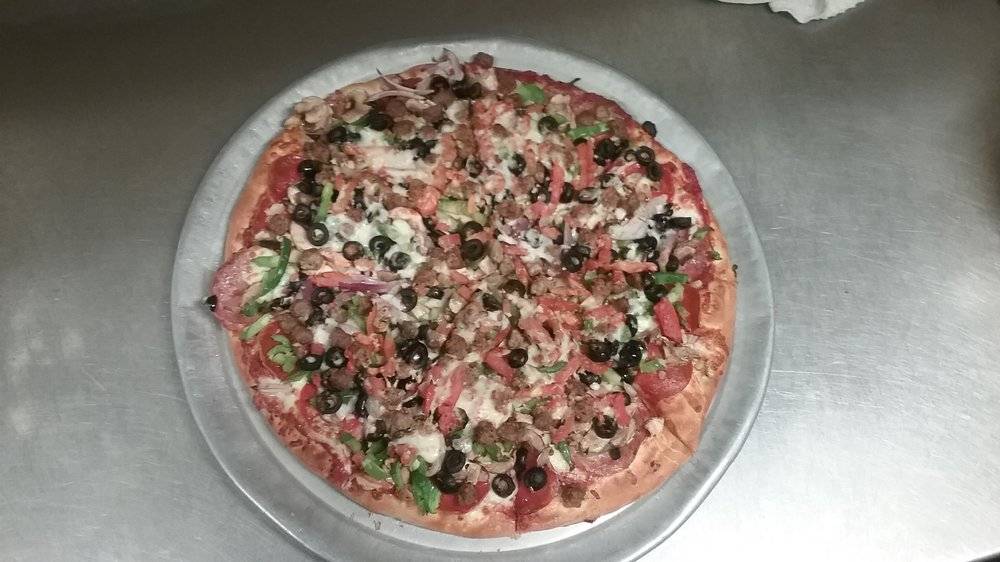 Ricos Pizza | restaurant | 16385 Schendel Ave, Delhi, CA 95315, USA | 2096347426 OR +1 209-634-7426