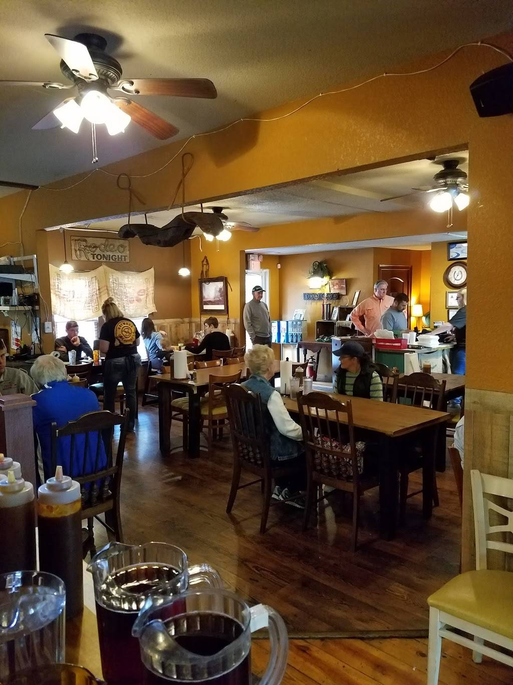 Haywood Smokehouse | restaurant | 79 Elysinia Ave, Waynesville, NC 28786, USA | 8284567275 OR +1 828-456-7275