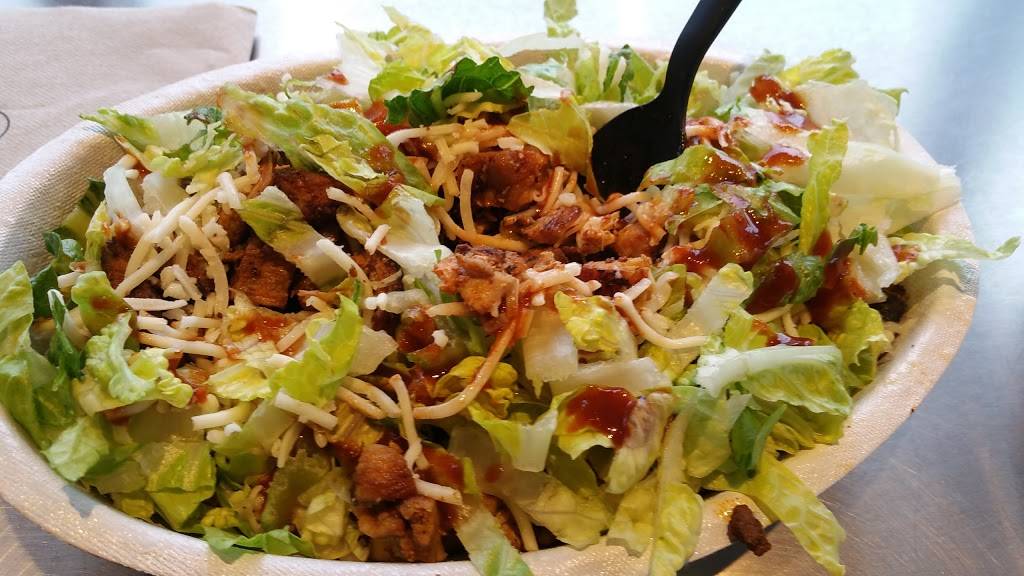 Chipotle Mexican Grill | restaurant | 3705 N 124th St Ste 200, Brookfield, WI 53005, USA | 2627813692 OR +1 262-781-3692