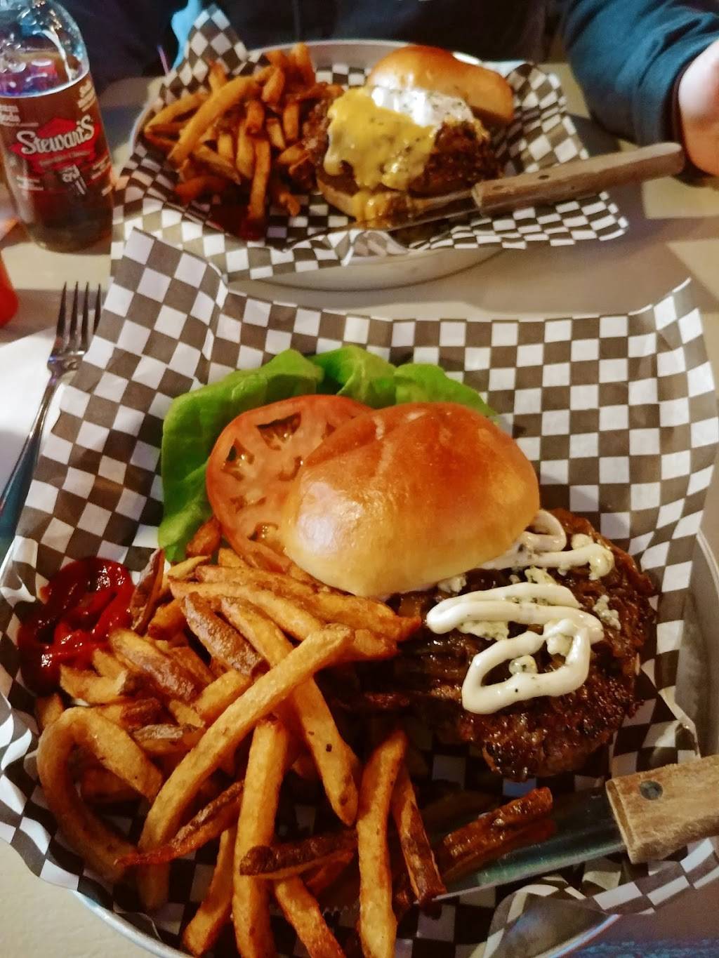 Bite Burger House on Tenth Line | restaurant | 1675 Tenth Line Rd, Orléans, ON K1E 3P6, Canada | 6138242483 OR +1 613-824-2483