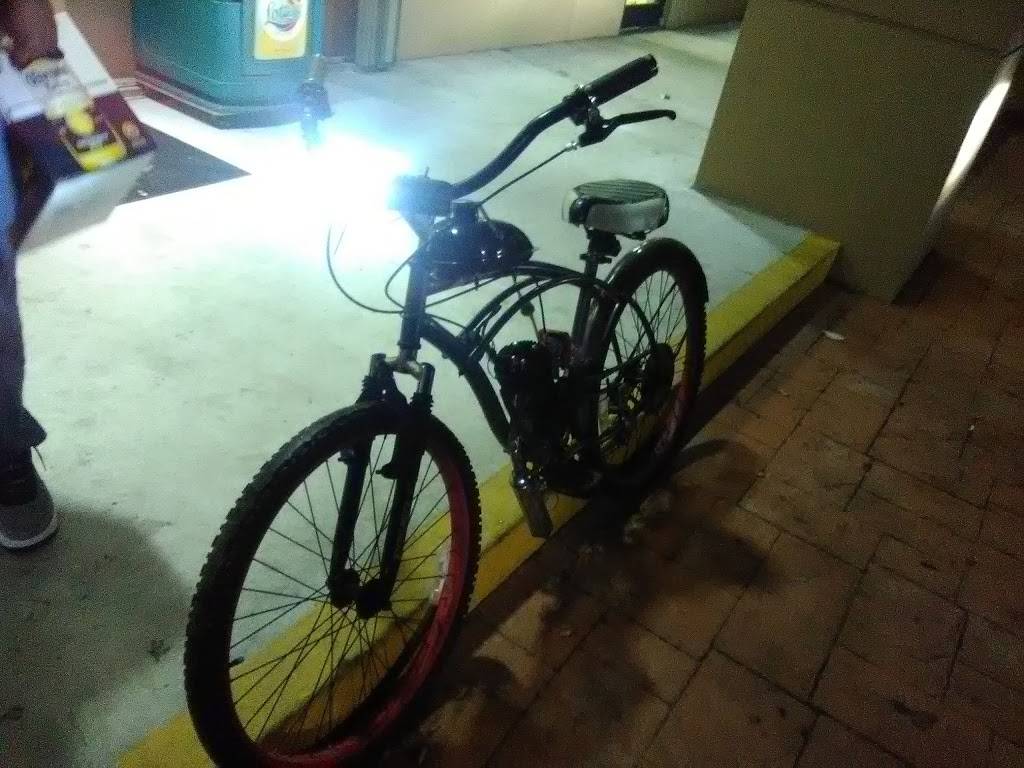 Little Caesars Pizza | meal takeaway | 2301 N 60th Ave, Hollywood, FL 33021, USA | 9549633629 OR +1 954-963-3629