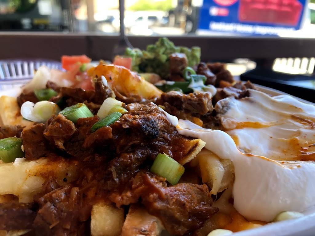 Maui Wowie Burgers and Brews | restaurant | 15329 Palmdale Rd Unit V, Victorville, CA 92392, USA | 7602433354 OR +1 760-243-3354