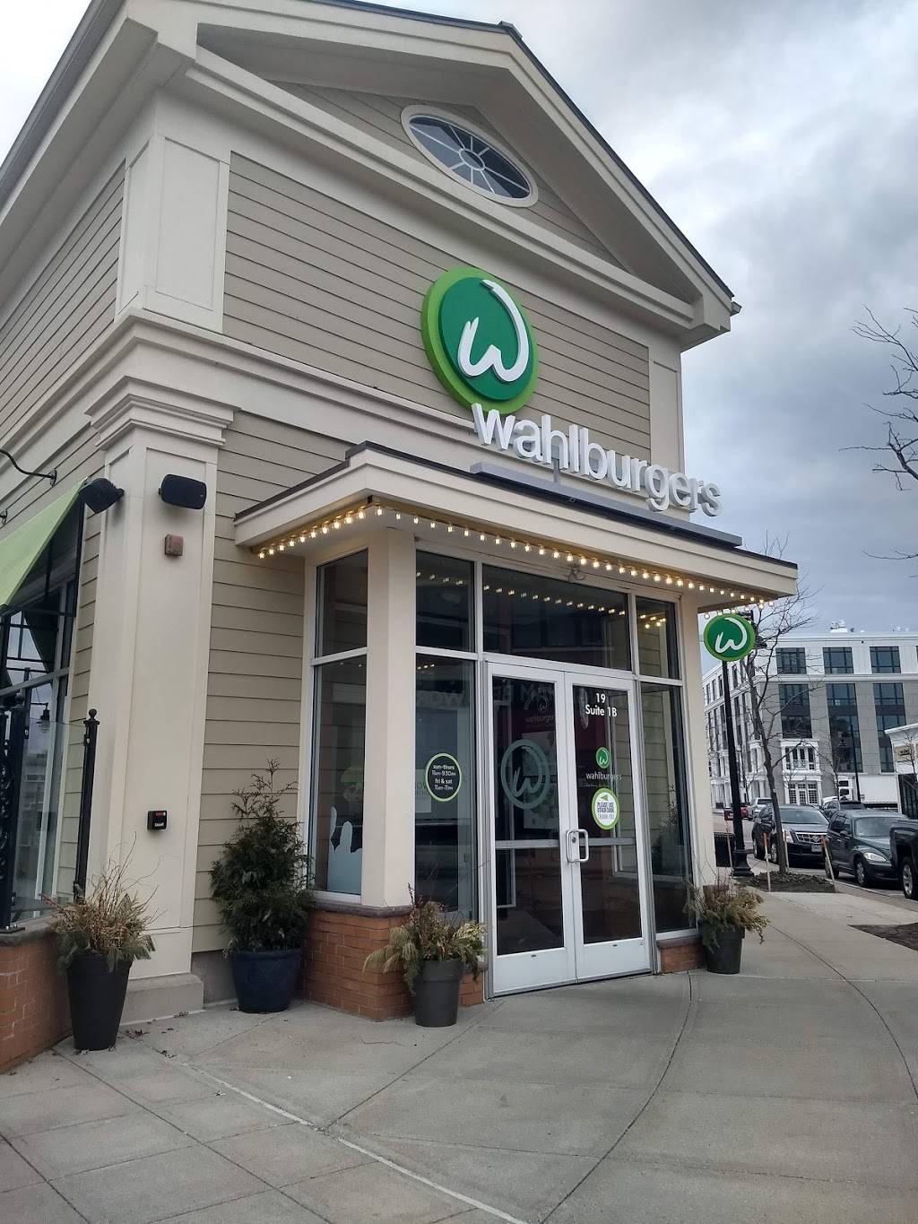 Alma Nove | restaurant | 22 Shipyard Dr, Hingham, MA 02043, USA | 7817493353 OR +1 781-749-3353