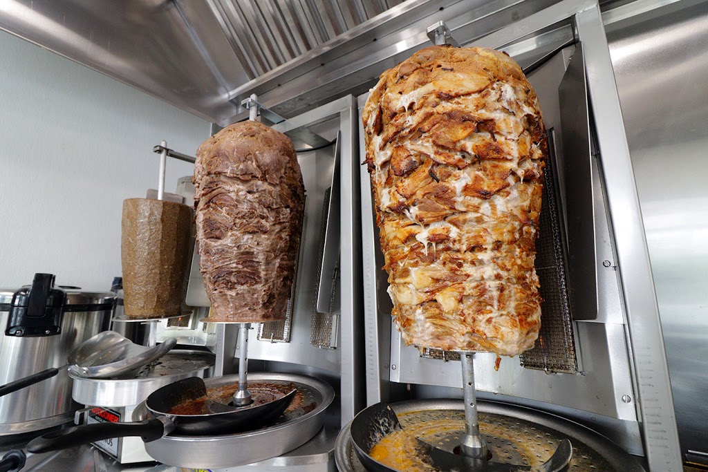 Fill-A-Pita | restaurant | 282 S Weber Rd, Bolingbrook, IL 60490, USA | 6302960289 OR +1 630-296-0289