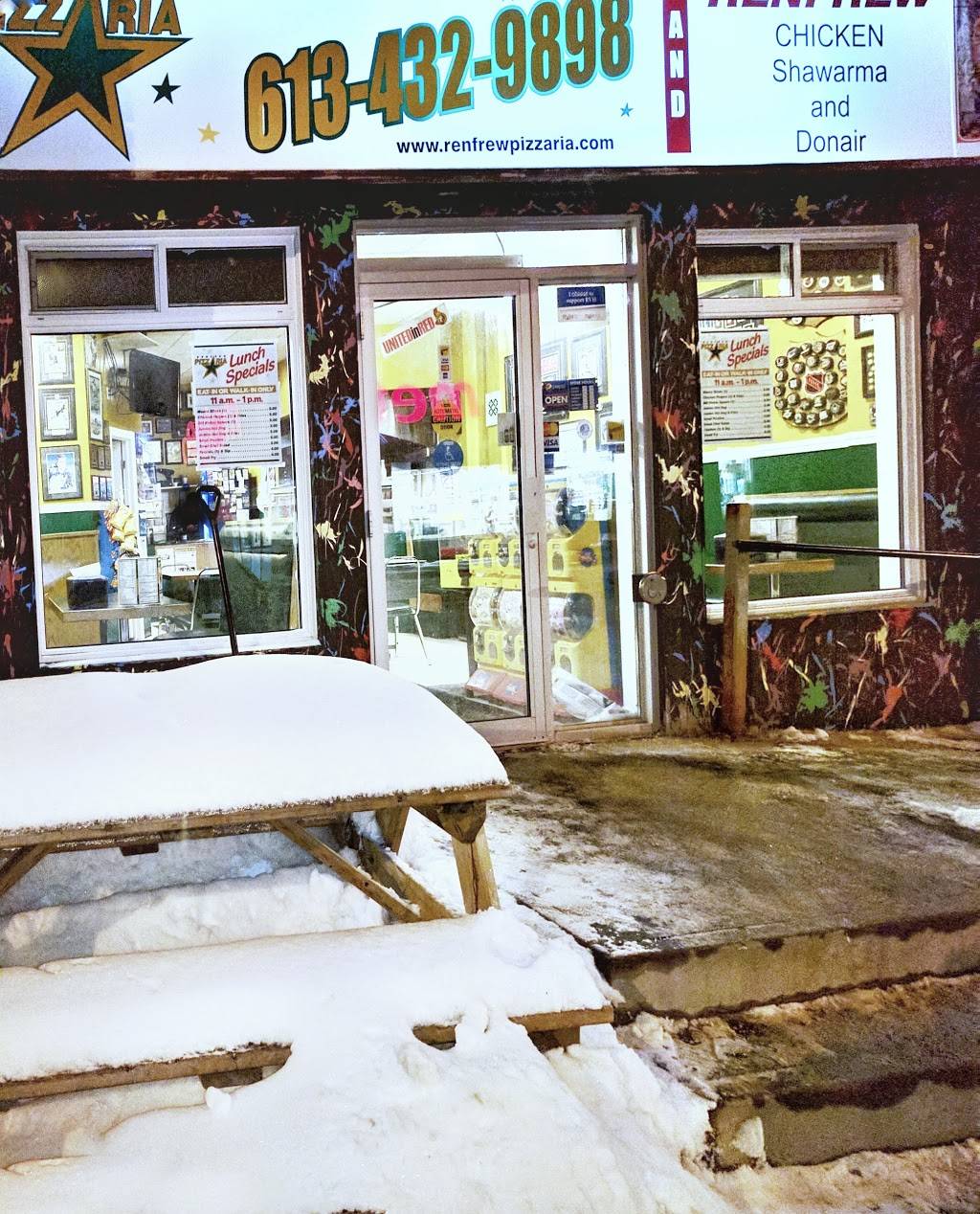 Renfrew Pizzaria | restaurant | 98 Raglan St S, Renfrew, ON K7V 1P8, Canada | 6134329898 OR +1 613-432-9898