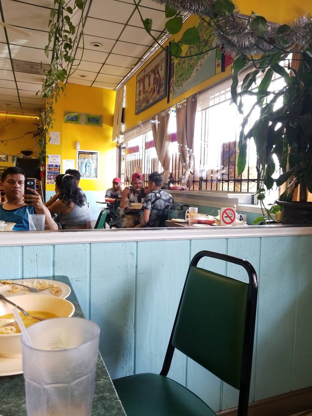 Antojitos Salvadoreños | restaurant | 6481 S Gessner Rd, Houston, TX 77036, USA | 7139881703 OR +1 713-988-1703