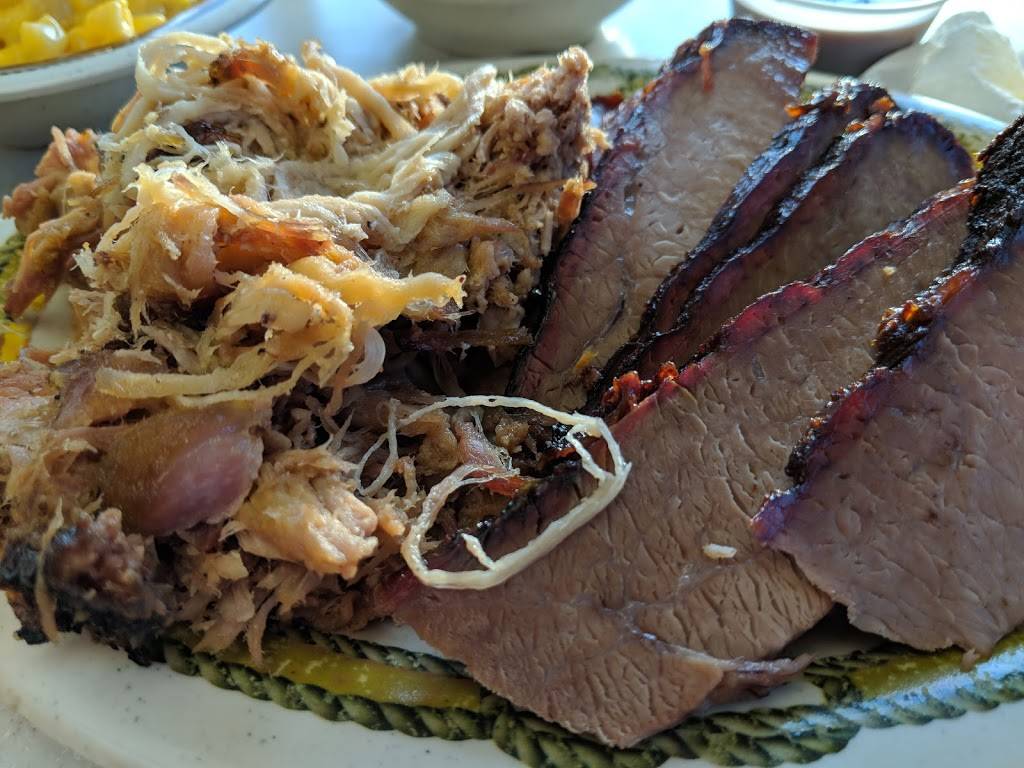 Hickory River Smokehouse Decatur | restaurant | 2330 Mount Zion Rd, Decatur, IL 62521, USA | 2178641864 OR +1 217-864-1864