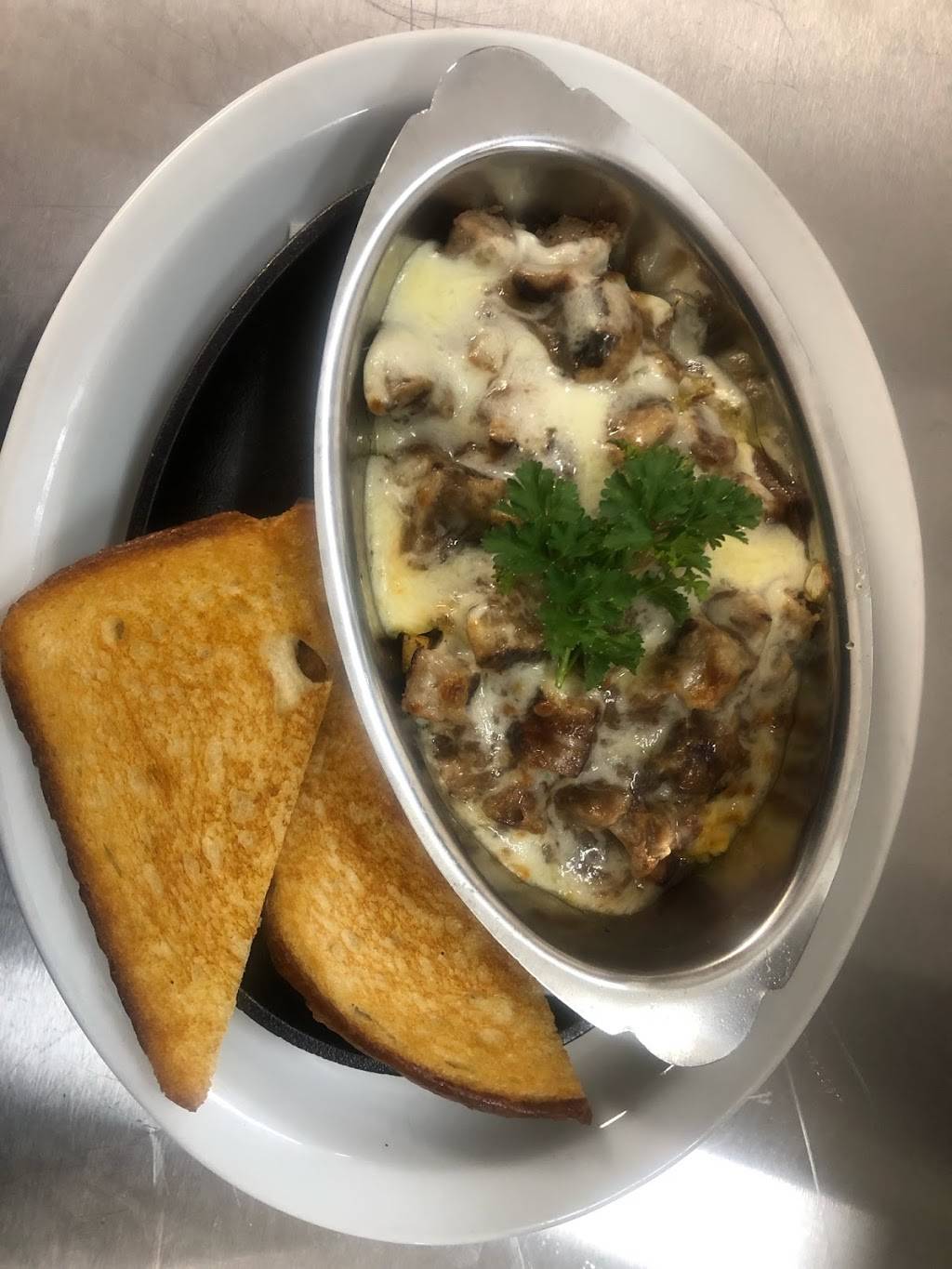 The Lost Paddy Irish Pub and Restaurant | restaurant | 709 Spence Ln, Nashville, TN 37217, USA | 6157502744 OR +1 615-750-2744