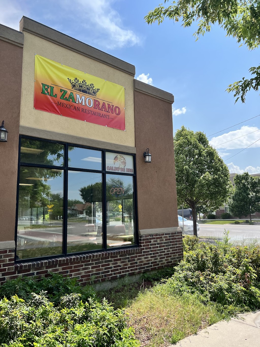 El Zamorano | restaurant | 715 S 900 W, Salt Lake City, UT 84104, USA | 3853559172 OR +1 385-355-9172