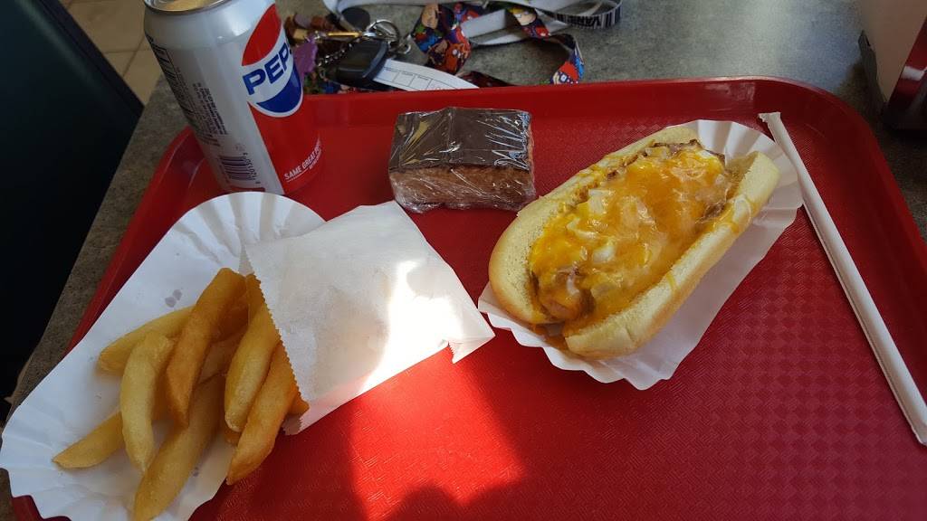 International Dog House | restaurant | 800 Lansing Ave #1, Jackson, MI 49202, USA | 5177831031 OR +1 517-783-1031