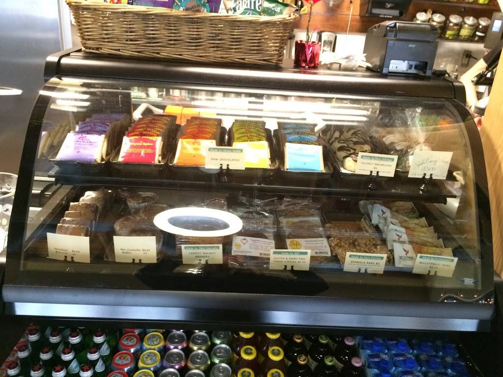 Fern Kitchen | restaurant | 2311 SE 50th Ave, Portland, OR 97215, USA | 9717034398 OR +1 971-703-4398