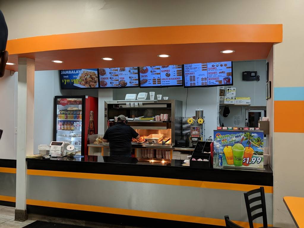 Louisiana Famous Fried Chicken | restaurant | 5504 S Sam Houston Pkwy W, Houston, TX 77053, USA | 7134339101 OR +1 713-433-9101