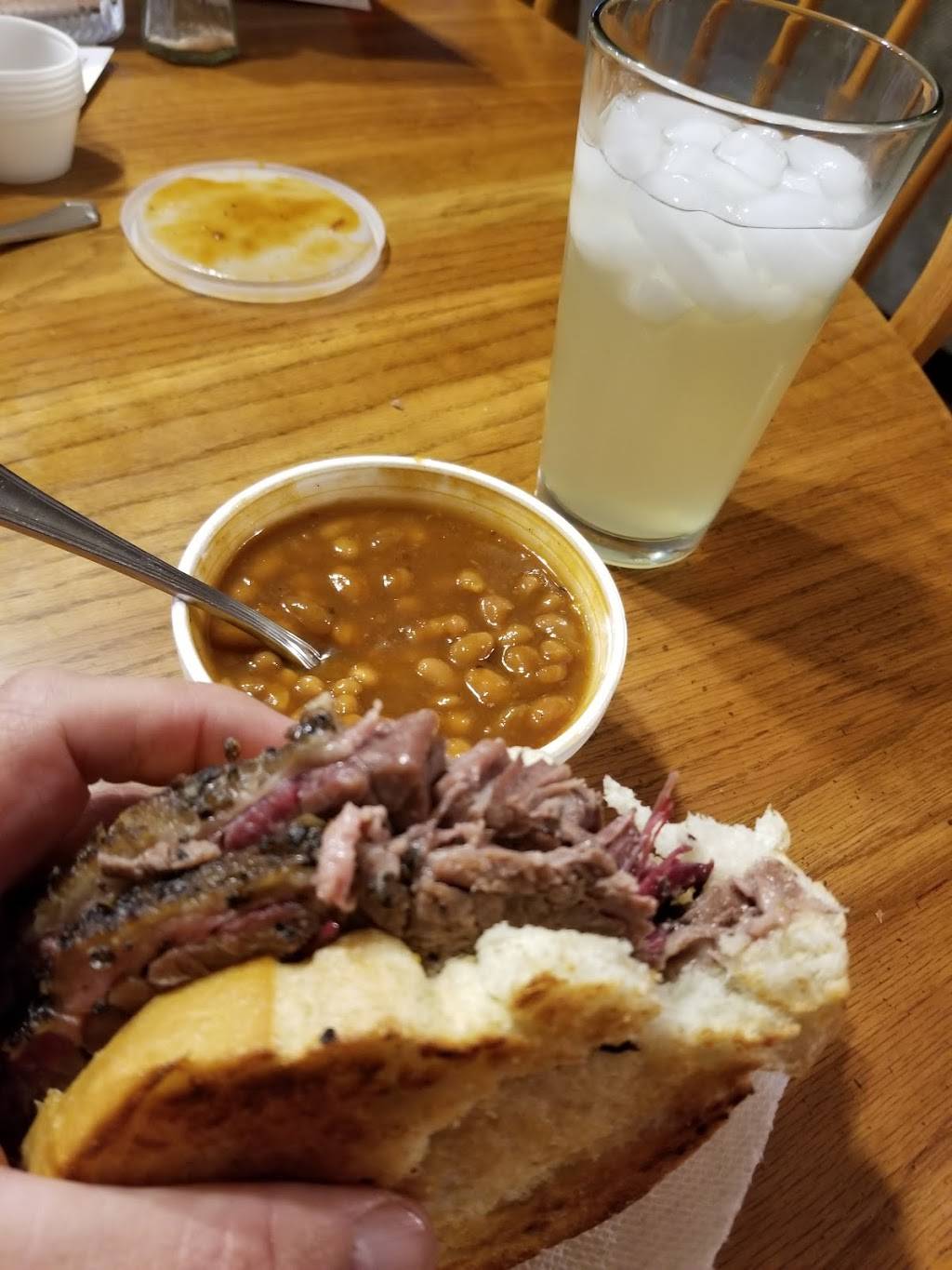 Buttinskis Bbq | restaurant | 325 E Carroll St, Tullahoma, TN 37388, USA | 9315800615 OR +1 931-580-0615