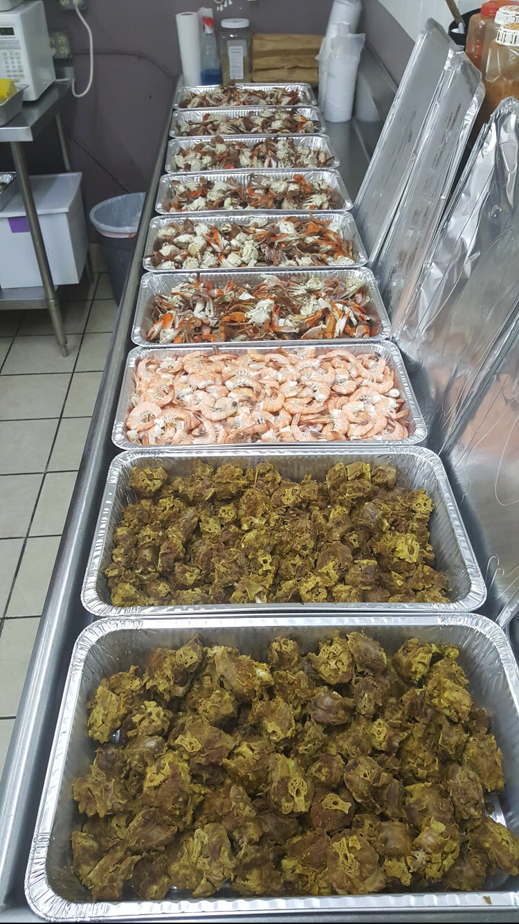 Zebos Crab Shack | restaurant | 8676 Lem Turner Rd, Jacksonville, FL 32208, USA | 9047656862 OR +1 904-765-6862