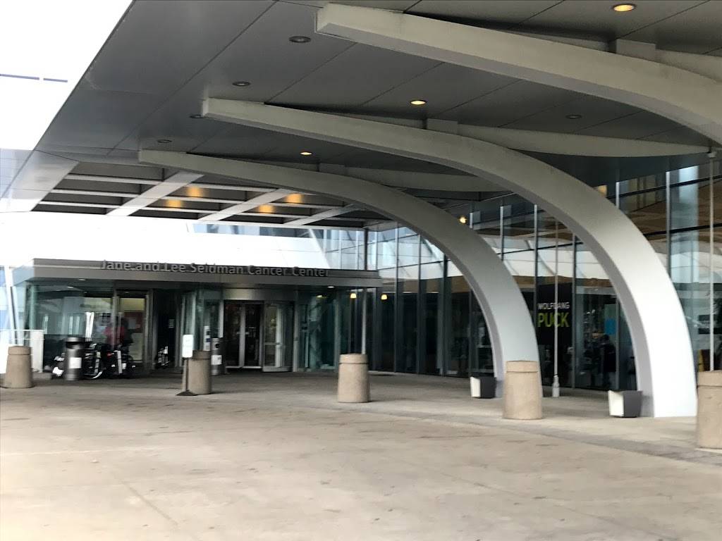 Wolfgang Puck Express | restaurant | 11100 Euclid Ave, Cleveland, OH 44106, USA | 2162863830 OR +1 216-286-3830