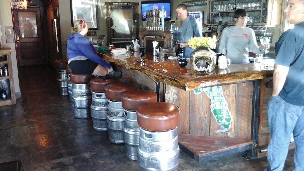 The Tap Room | restaurant | 962 E Jefferson St, Brooksville, FL 34601, USA | 3527972719 OR +1 352-797-2719