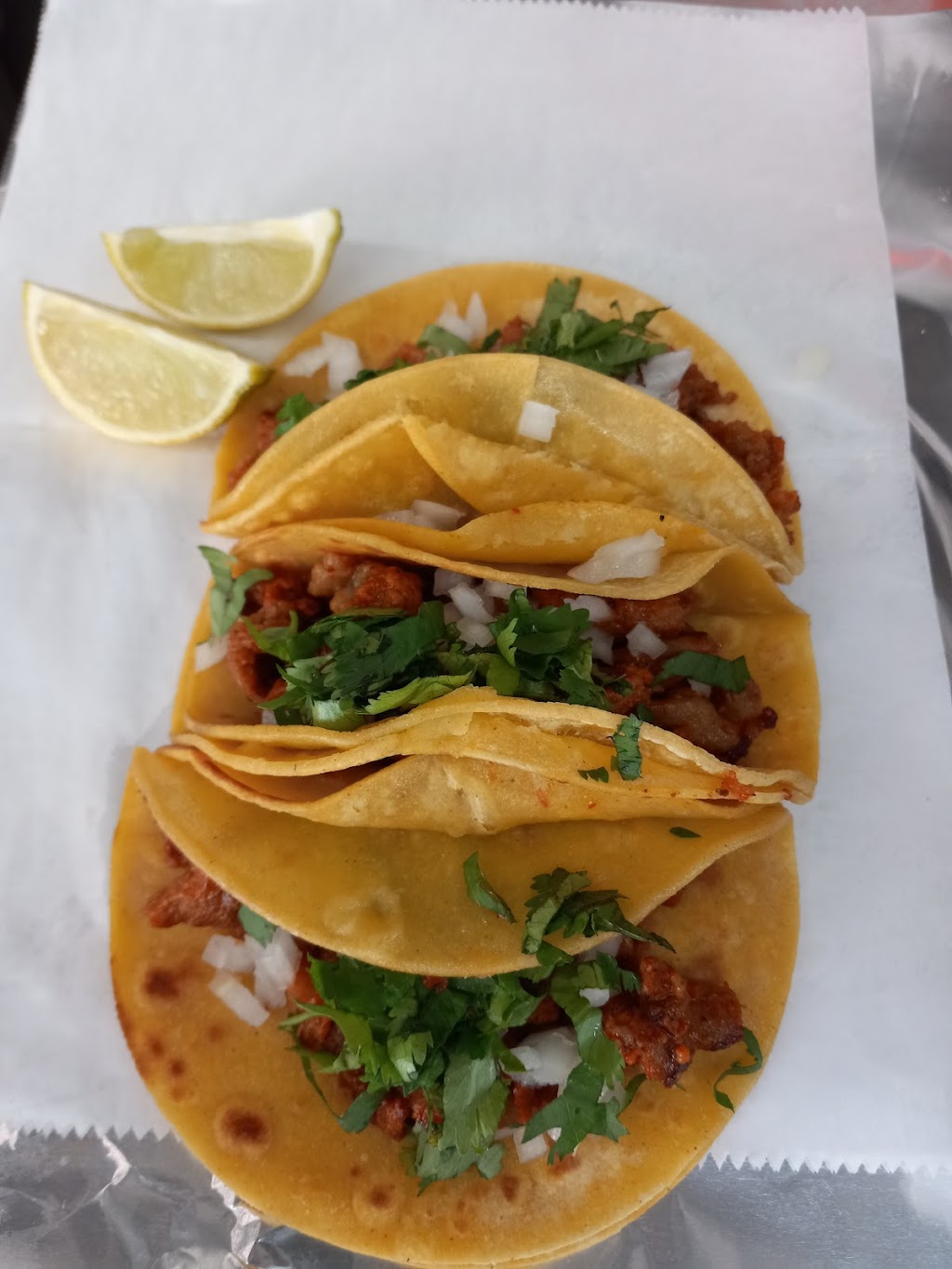 Pupuseria y taqueria la bendicion | restaurant | 9000 Airline Dr, Houston, TX 77037, USA | 8326565075 OR +1 832-656-5075