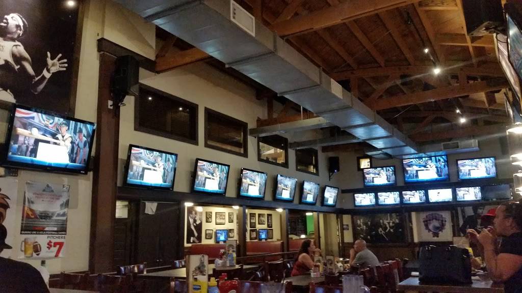 The Crest Sports Bar & Grill | restaurant | 1625 Cabrillo Ave, Torrance, CA 90501, USA | 3103209347 OR +1 310-320-9347