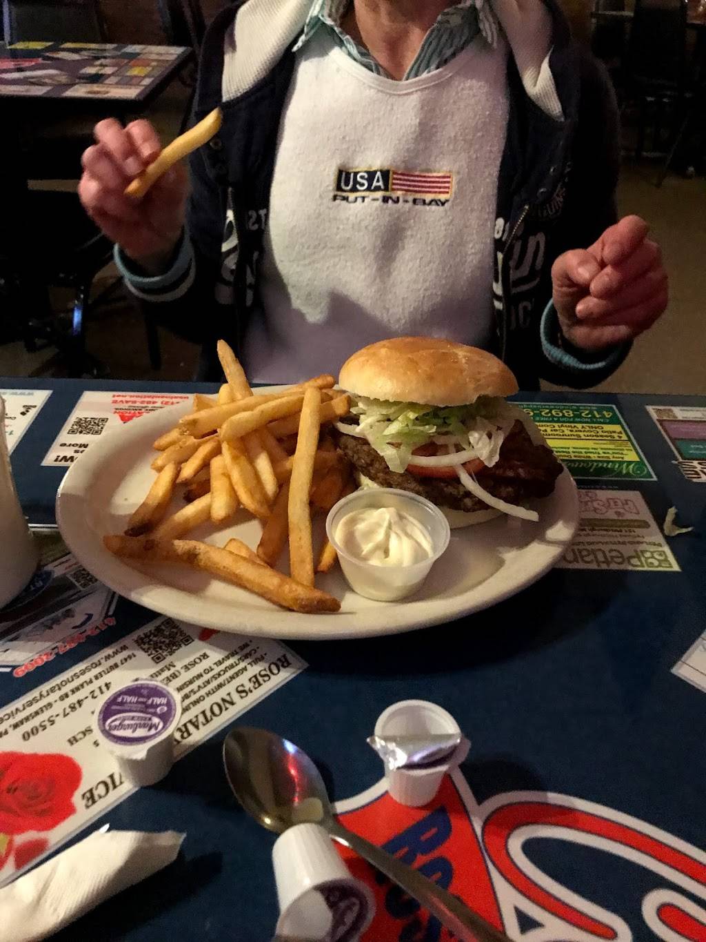 Caseys Family Restaurant | restaurant | 3008 William Flinn Hwy, Allison Park, PA 15101, USA | 4124860200 OR +1 412-486-0200