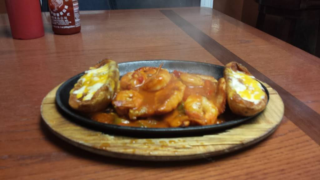 La Ecuatoriana | restaurant | 4215 Annapolis Rd # A, Halethorpe, MD 21227, USA | 4106361346 OR +1 410-636-1346