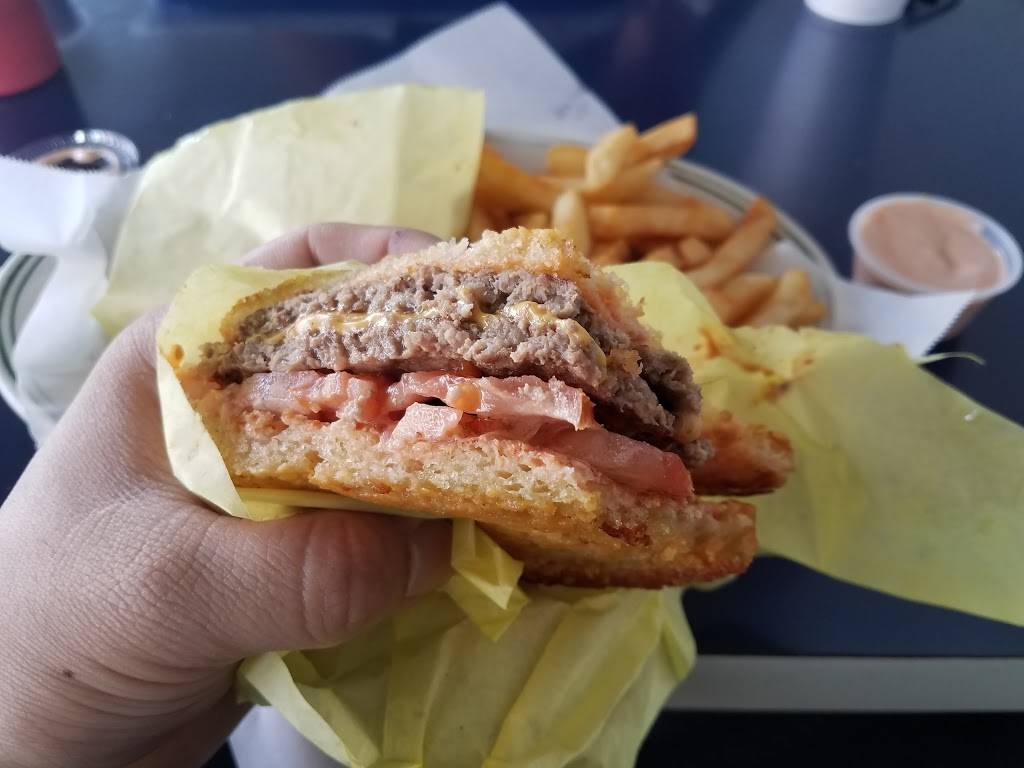 Sky Burgers | restaurant | 15025 Lakewood Blvd, Paramount, CA 90723, USA | 5625297467 OR +1 562-529-7467