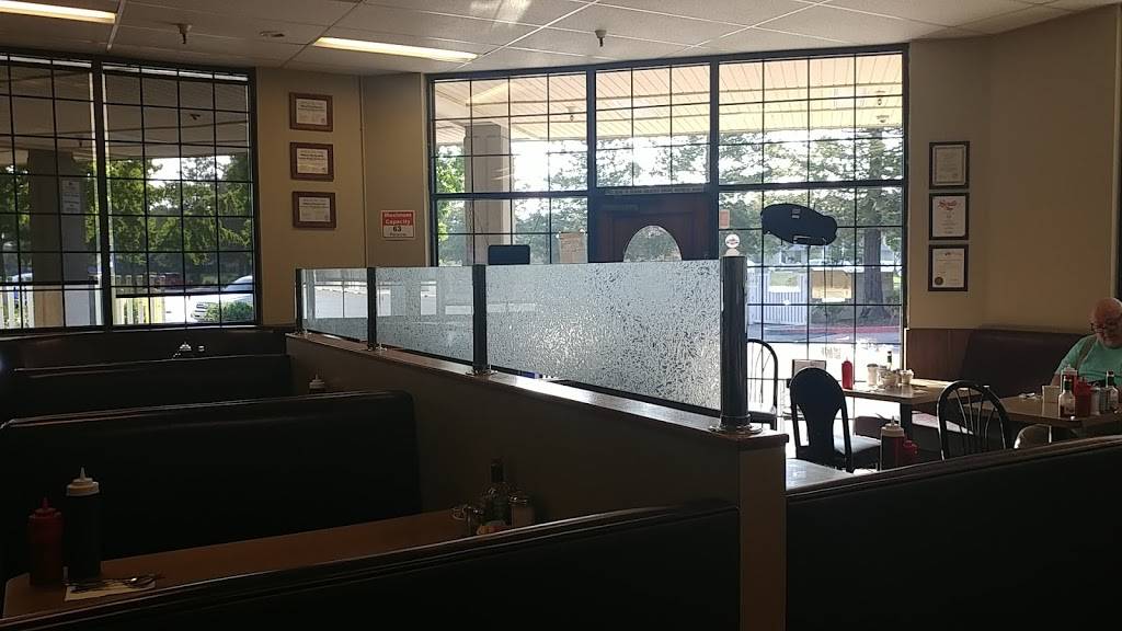 Betsys Restaurant | restaurant | 650 Tennant Station, Morgan Hill, CA 95037, USA | 4087793721 OR +1 408-779-3721