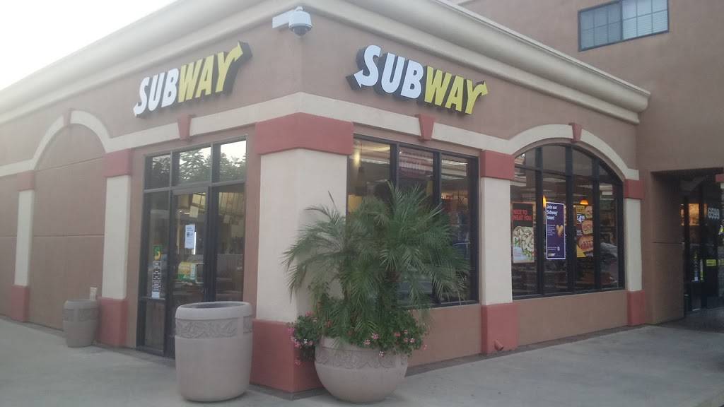 Subway | restaurant | 6599 Collins Dr, Moorpark, CA 93021, USA | 8055293959 OR +1 805-529-3959