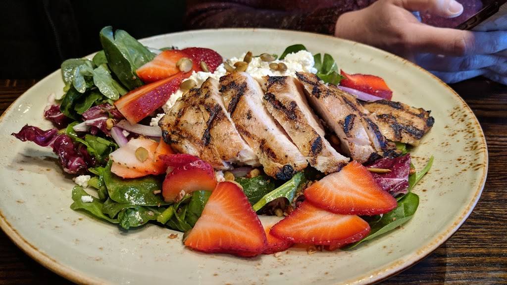 DArcy McGees | restaurant | 655 Terry Fox Dr, Kanata, ON K2L 4E7, Canada | 6138368311 OR +1 613-836-8311