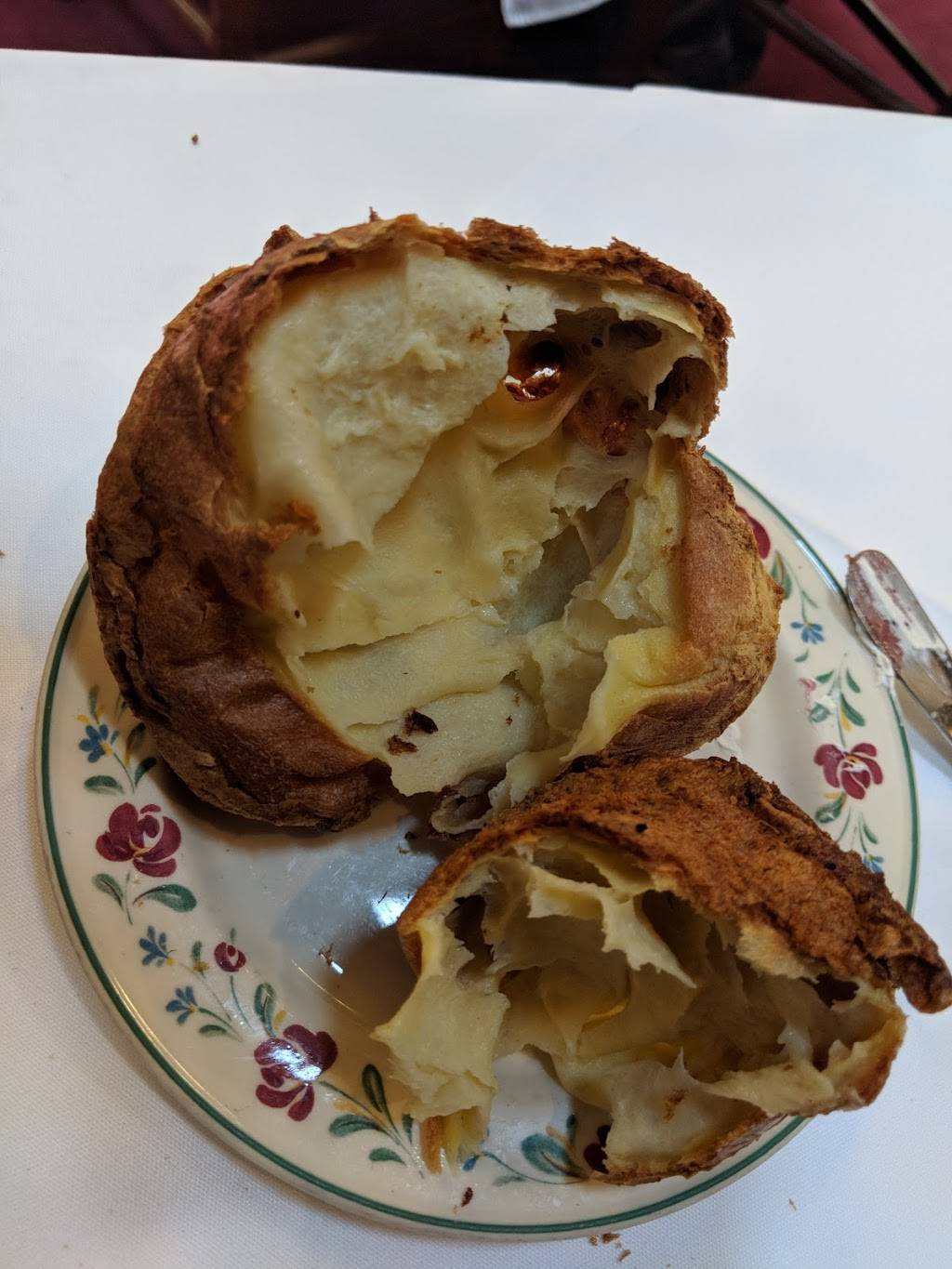 Normandie Farm Restaurant | restaurant | 10710 Falls Rd, Potomac, MD 20854, USA | 3019838838 OR +1 301-983-8838