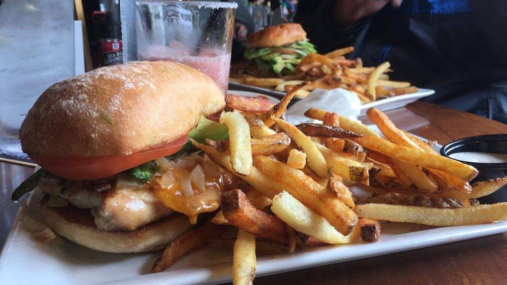 Lucky Beaver, Bar & Burger | restaurant | 31 US-50 #104, Stateline, NV 89449, USA | 7755807770 OR +1 775-580-7770