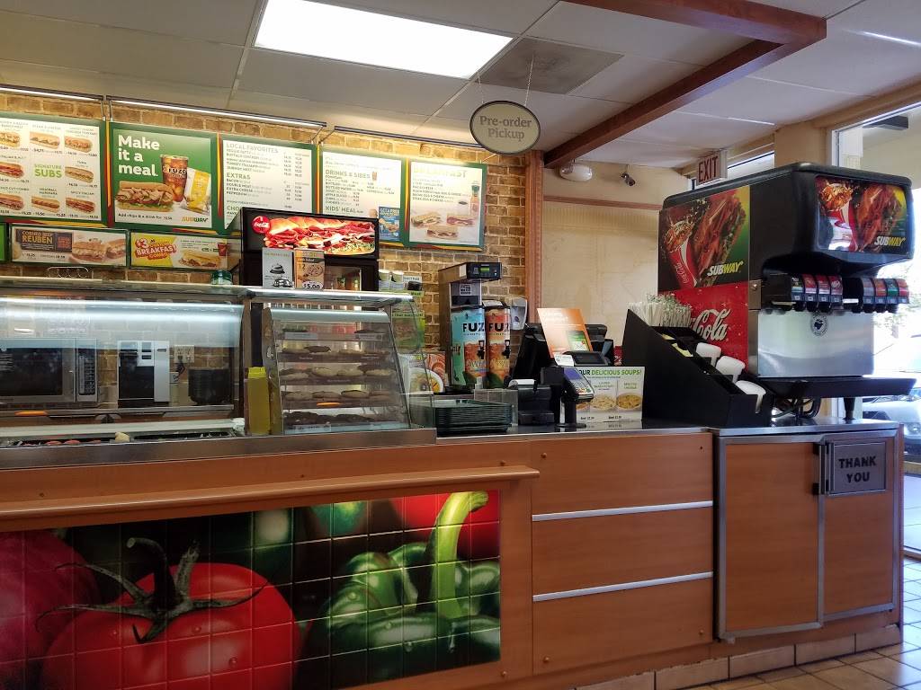 Subway | restaurant | 2360 W 68th St, Hialeah, FL 33016, USA | 3053629366 OR +1 305-362-9366