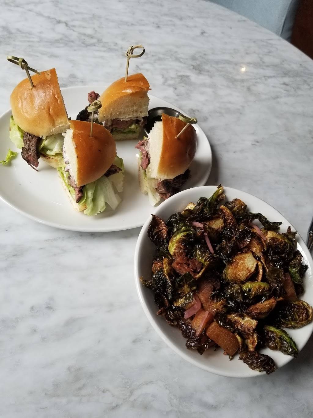 The Maidstone | restaurant | 207 Main St, East Hampton, NY 11937, USA | 6313245006 OR +1 631-324-5006