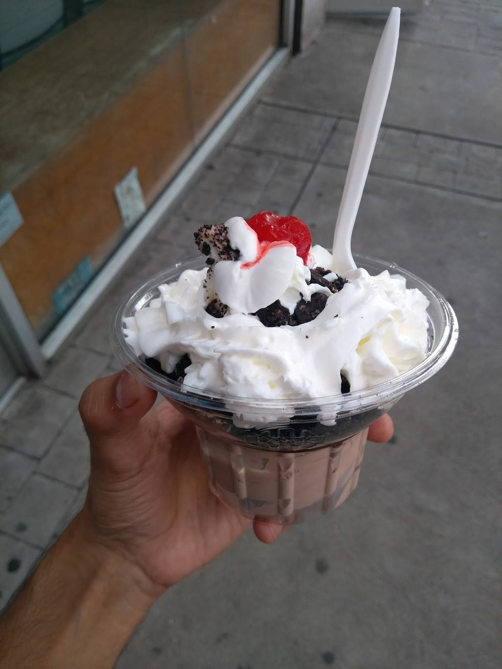 Ritas Italian Ice & Frozen Custard | restaurant | 5880 Forbes Ave, Pittsburgh, PA 15217, USA | 4124211941 OR +1 412-421-1941