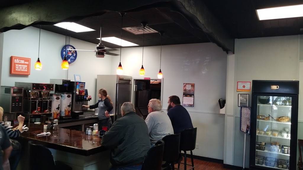 Anitas Kitchen | restaurant | 777 E Water St, Pendleton, IN 46064, USA | 7657780001 OR +1 765-778-0001