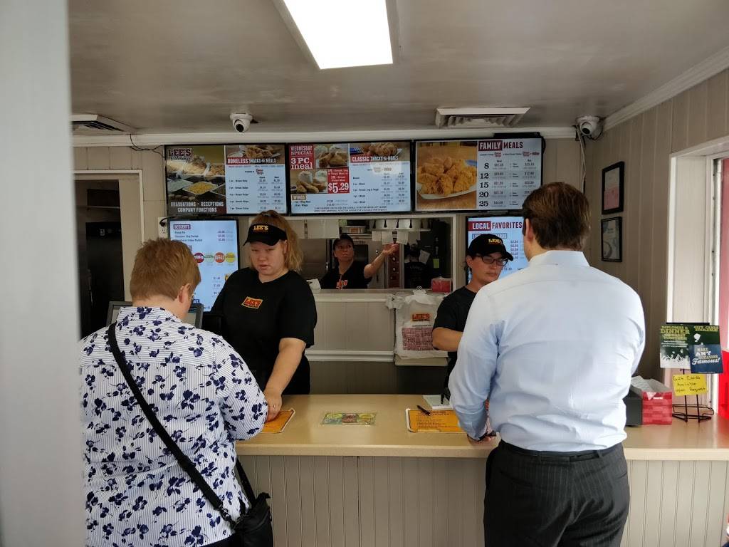 Lees Famous Recipe Chicken | restaurant | 1122 Ann Arbor Rd, Plymouth, MI 48170, USA | 7344536767 OR +1 734-453-6767