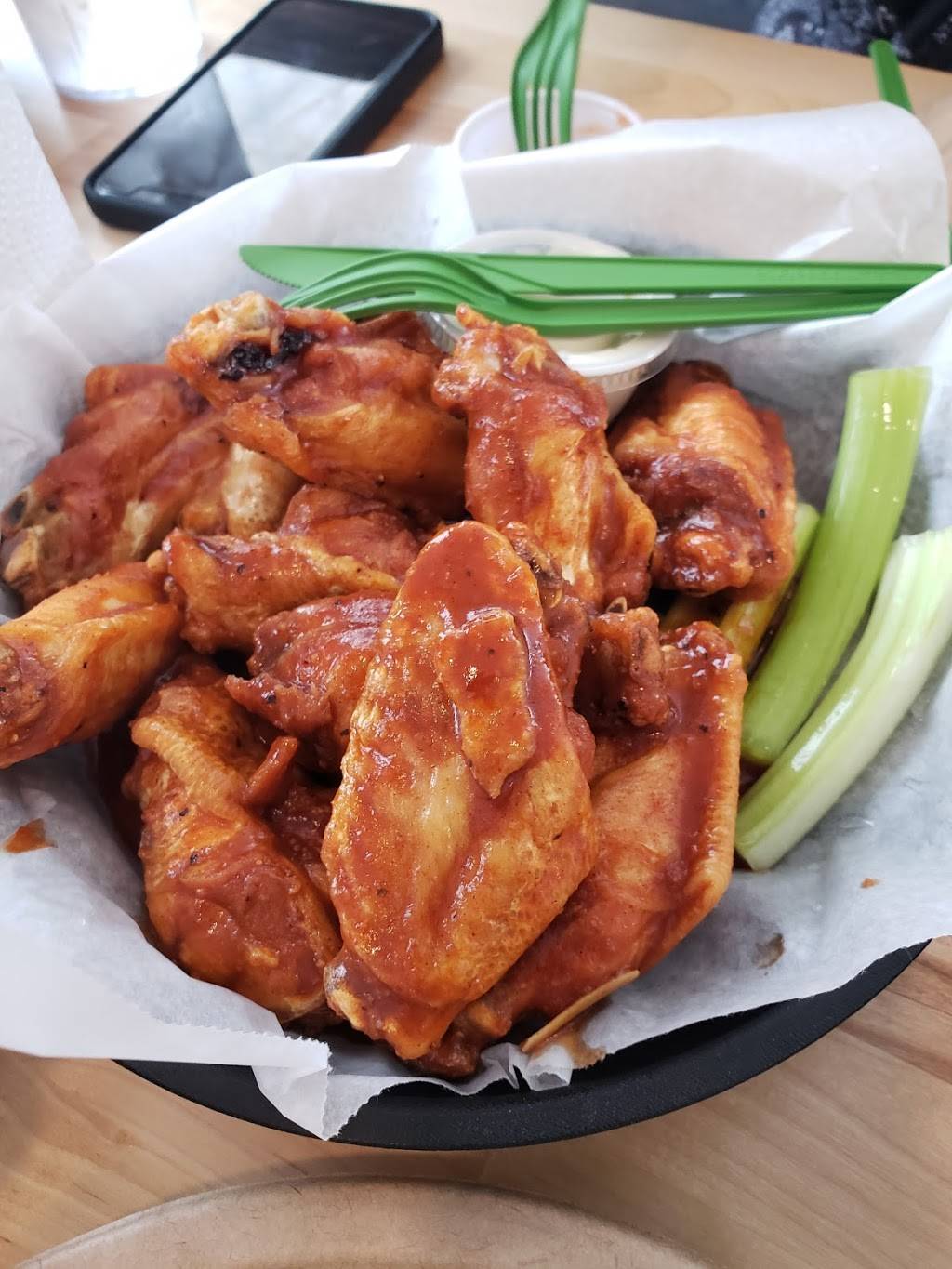 Wing-itz Hampton | restaurant | 603 Lafayette Rd, Hampton, NH 03842, USA | 6036016258 OR +1 603-601-6258