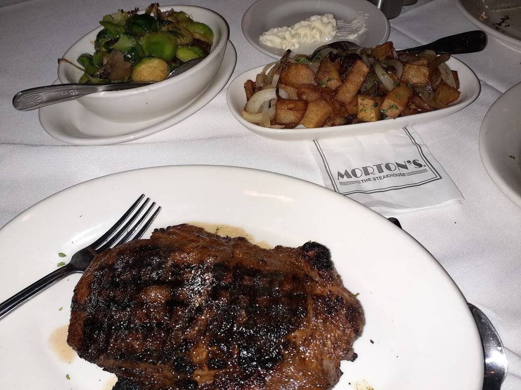 Mortons The Steakhouse | restaurant | 303 Peachtree Center Ave NE, Atlanta, GA 30308, USA | 4045774366 OR +1 404-577-4366