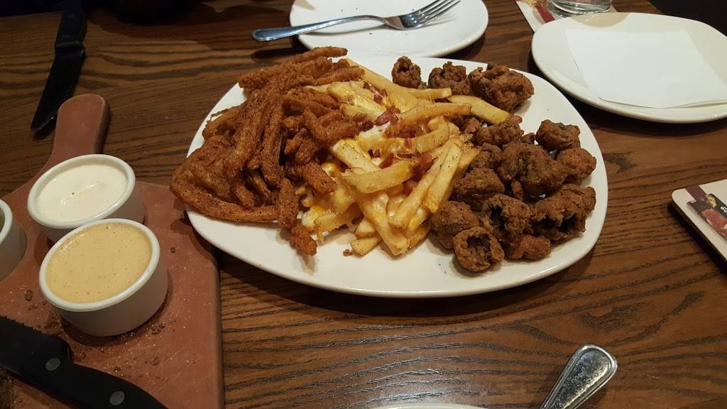 Outback Steakhouse | restaurant | 380 Town Center Dr, York, PA 17408, USA | 7177574363 OR +1 717-757-4363