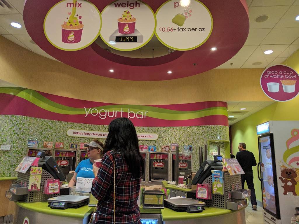 Menchies Frozen Yogurt | bakery | 21109 Newport Coast Dr Ste 21111, Newport Beach, CA 92657, USA | 9497192700 OR +1 949-719-2700
