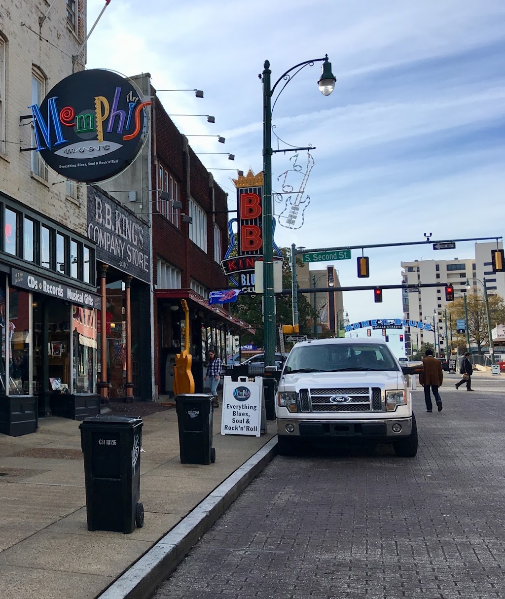 B.B. Kings Blues Club | restaurant | 143 Beale St, Memphis, TN 38103, USA | 9015245464 OR +1 901-524-5464