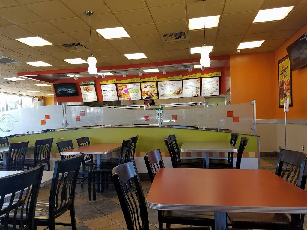 Pollo Campero | meal takeaway | 3540 W Century Blvd, Inglewood, CA 90303, USA | 8332267376 OR +1 833-226-7376