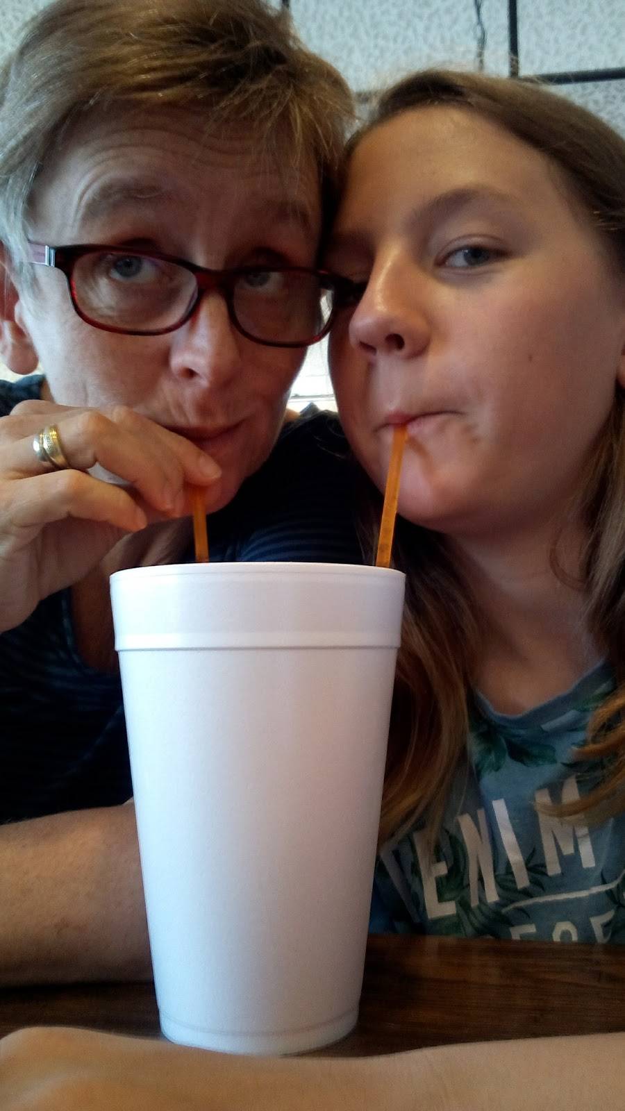 Burger Time Inc | restaurant | 760 Avenida de Mesilla, Las Cruces, NM 88005, USA | 5755266667 OR +1 575-526-6667