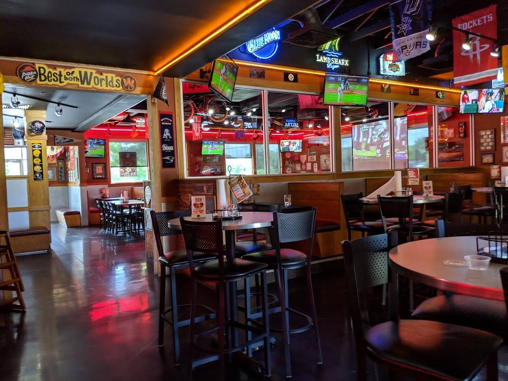 Pizza Hut | restaurant | 11203 Potranco Rd, San Antonio, TX 78253, USA | 2107984800 OR +1 210-798-4800